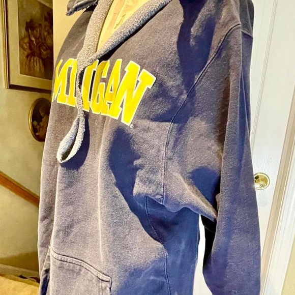 Univerty of MICHIGAN Vtg |Steeve & Barrie’s | Distressed Logo Sweatshirt |Sz:L - Picture 9 of 15